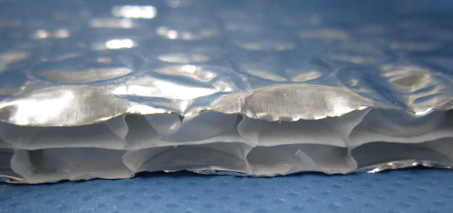 Fire Retardant & Fireproof Material Aluminum Foil Bubble Building Heat Insulation Material